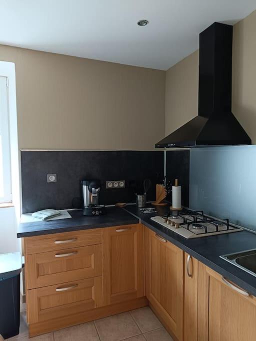 Appartement 2 A 4 Personnes Antraigues Buitenkant foto